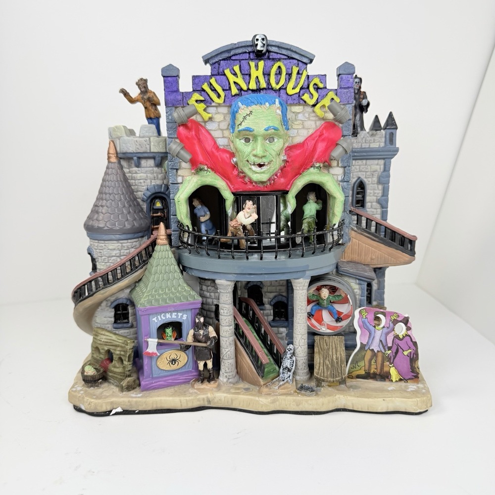 Lemax Spooky Town Funhouse 2006 Animated Light & Sound Halloween Village